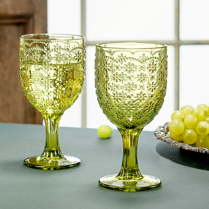 Red Co. Set of 4 Vintage 11 Fl Oz Flower Embossed Glass Stemmed Wine Goblets in Solid Gree